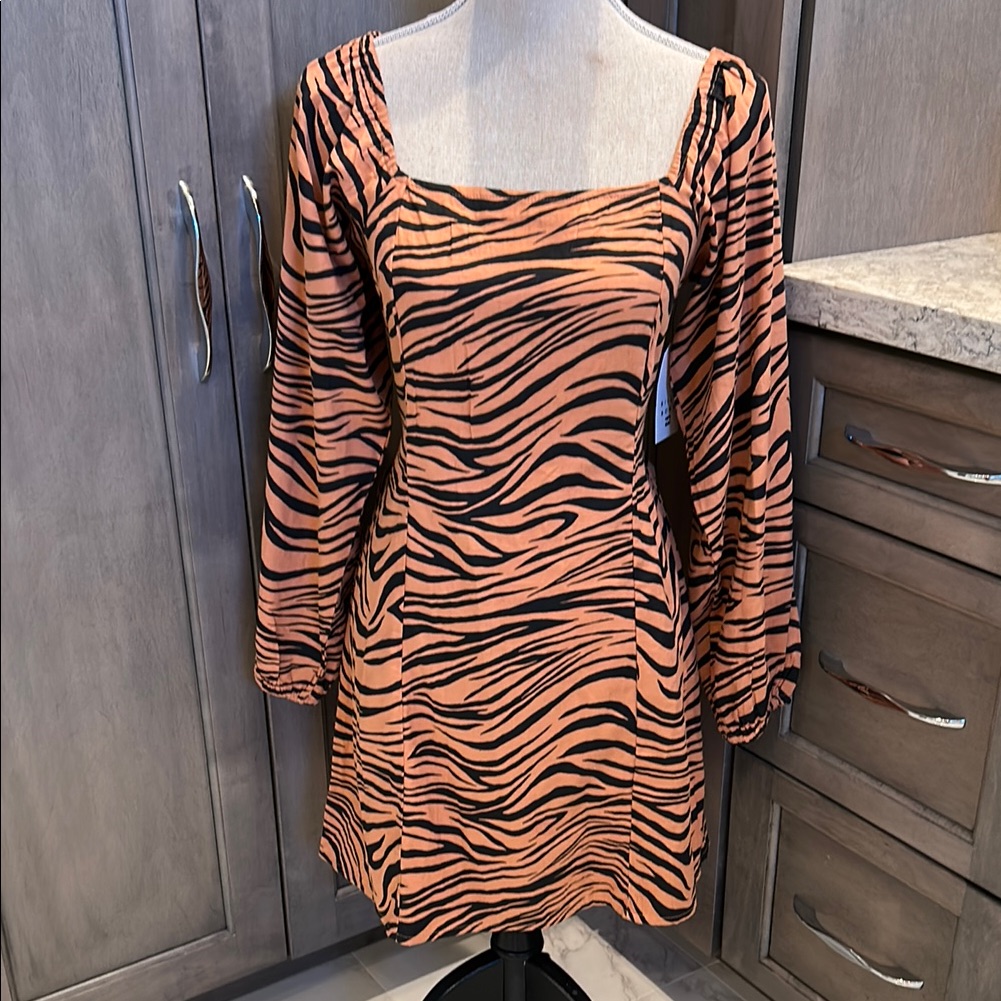 Billabong Brand Tiger Print Long Sleeve Dress
